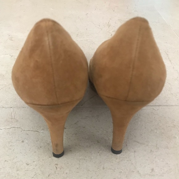 Stuart Weitzman Purist Camel Suede Pamps - Picture 5 of 11